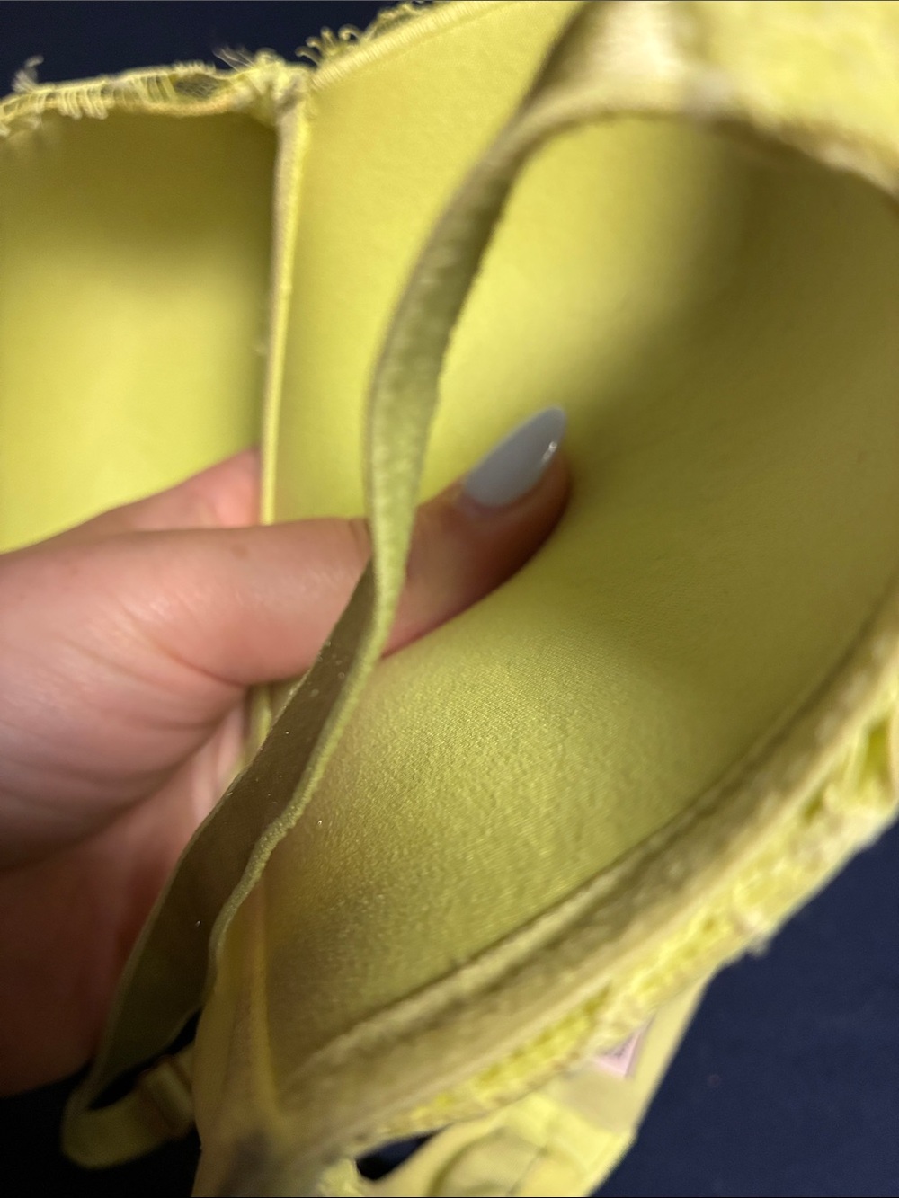VS Bright Yellow Lace Push-Up Bra - Picture 5 of 6